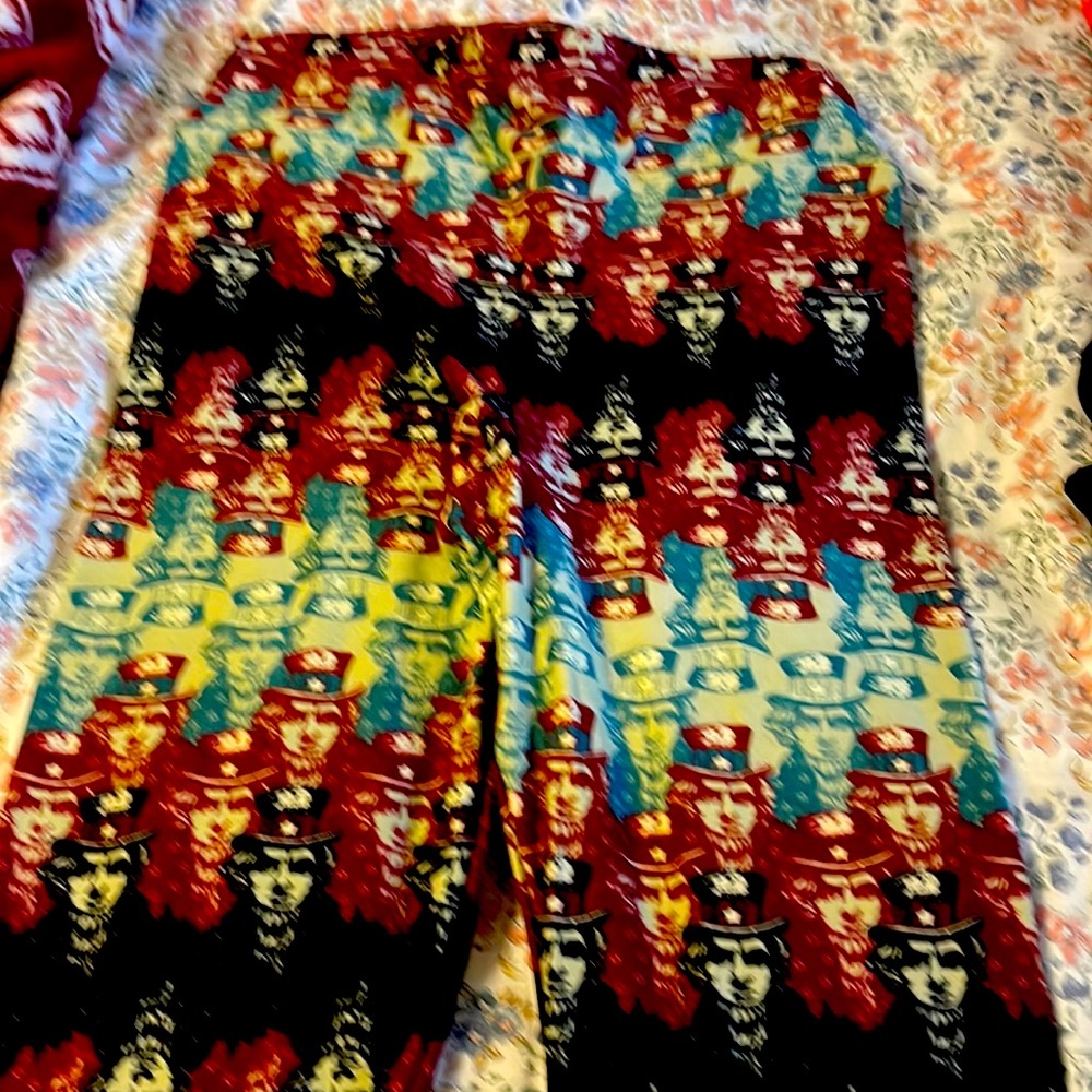 Authentic lularoe one size leggings